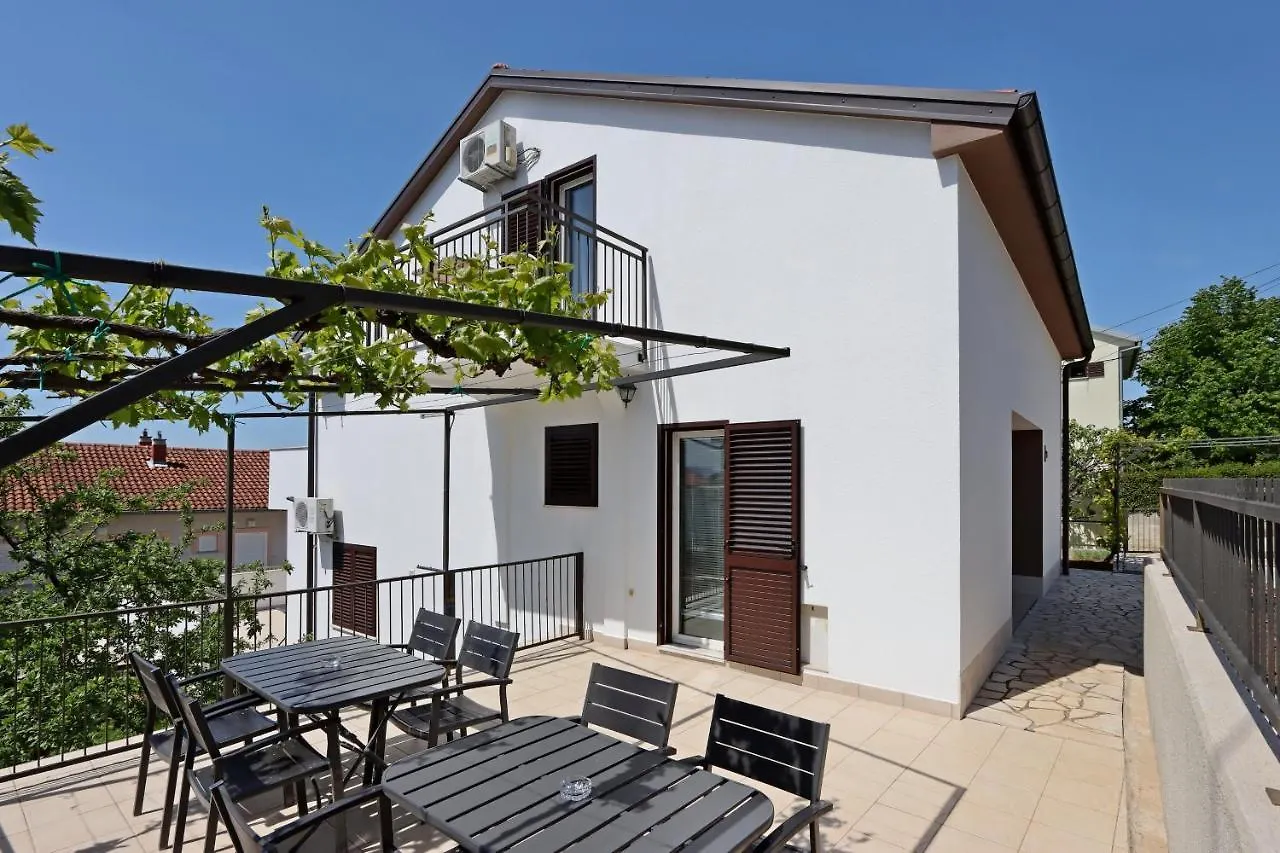 Apartments And Rooms With Parking Space Selce, Crikvenica - 2362