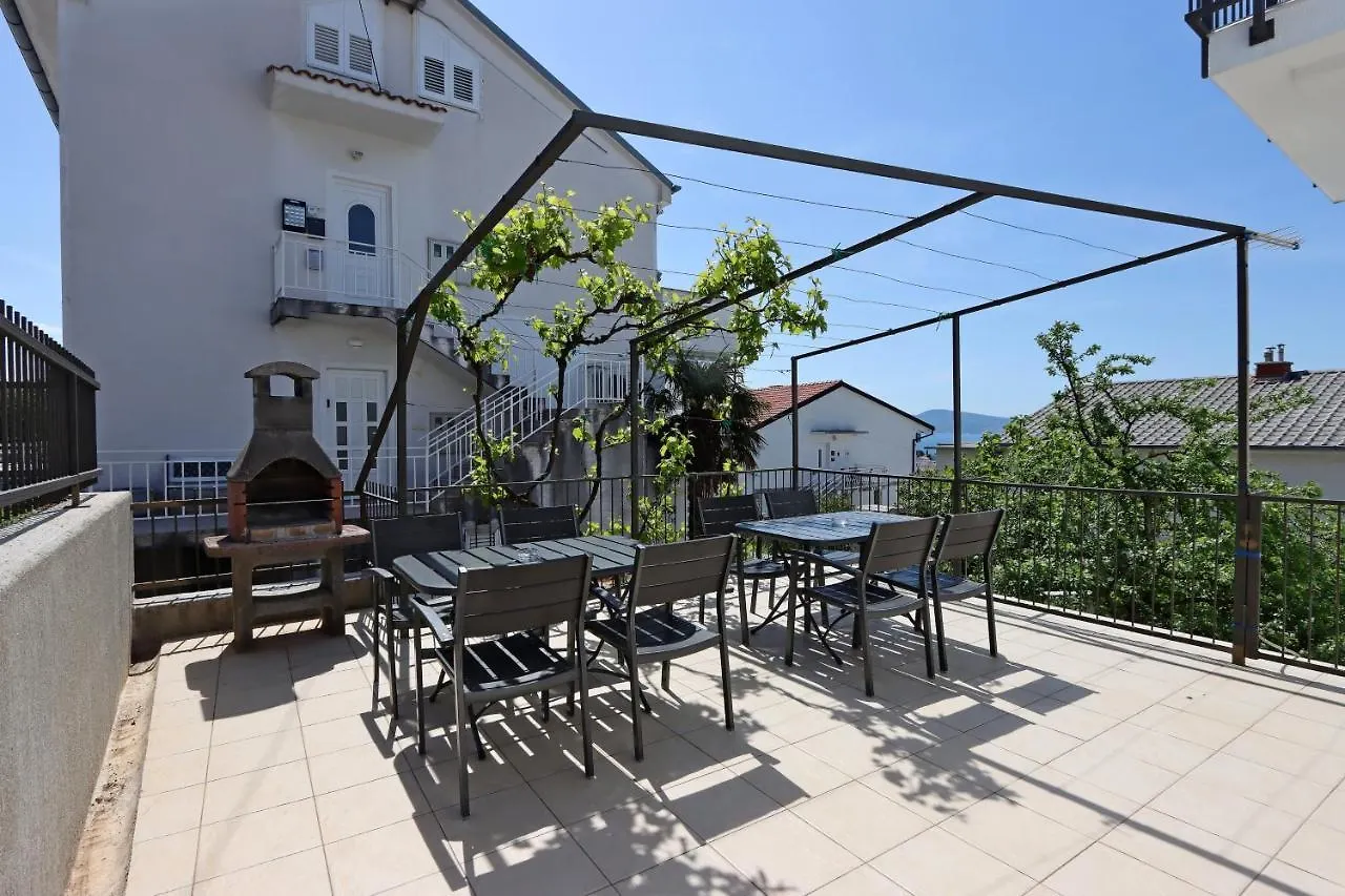 Apartments And Rooms With Parking Space Selce, Crikvenica - 2362 Croaţia