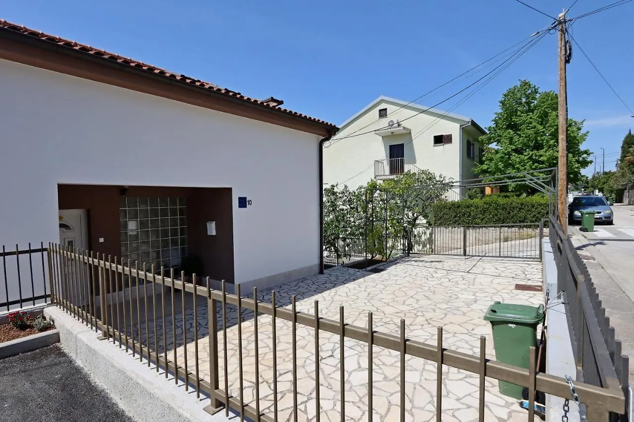** Penzion Apartments And Rooms With Parking Space Selce, Crikvenica - 2362 Chorvatsko