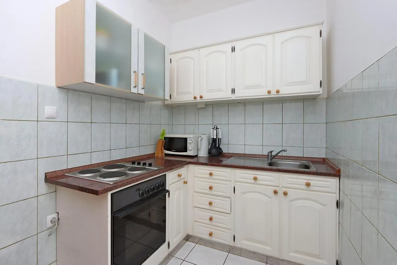 Apartments And Rooms With Parking Space Selce, Crikvenica - 2362 Selce