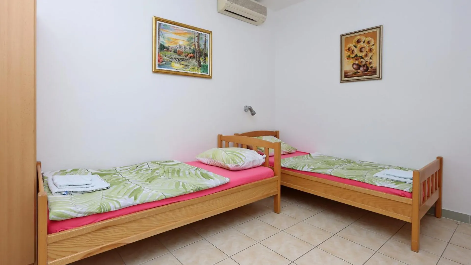Apartments And Rooms With Parking Space Selce, Crikvenica - 2362 Selce
